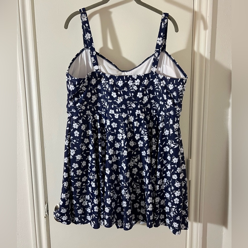 BloomChic Navy and White Floral Dress - Picture 2 of 5